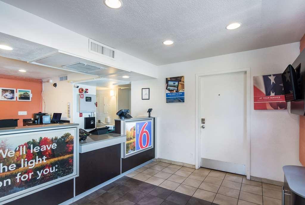 Motel 6-Sandston, Va - Richmond, Va Beltér fotó